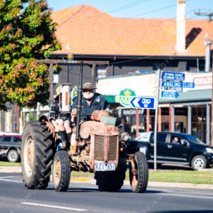 tractors 2780844