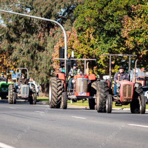 tractors 2780846